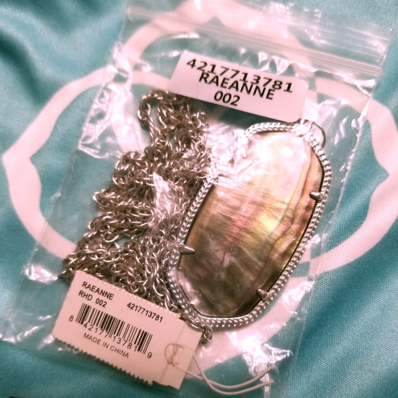 Kendra Scott Rae/Raeanne Necklace - Picture 4 of 4